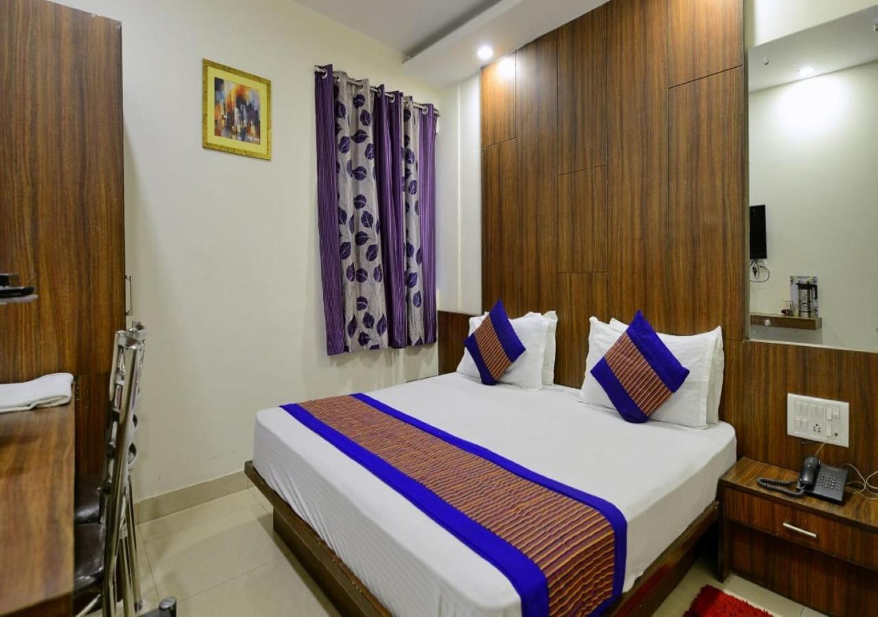 Hotel Perfect Spot- Main Bazar - Walking Metro Station Nuova Delhi Esterno foto